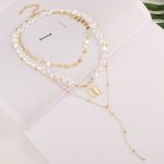 Baroque Pearl Alloy Pendant Collarbone Necklace