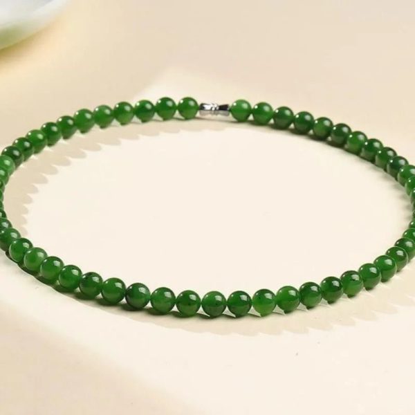 Xinjiang Hetian Round Ruyi Green Bead Necklace